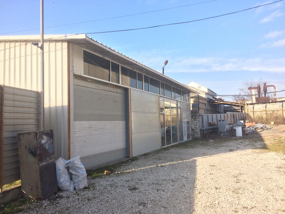 Продается коммерческое помещение 160 кв. м. под склад, автомойку 95000