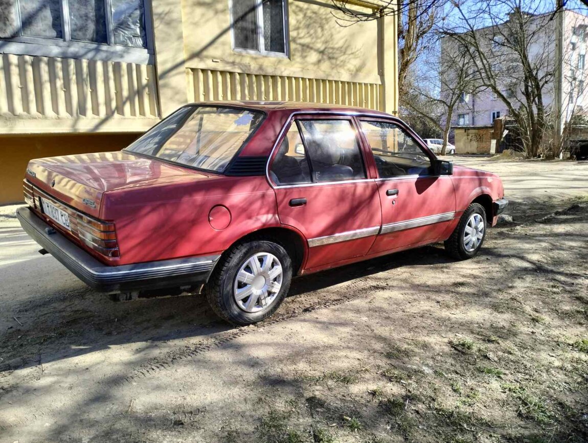 Opel Ascona 1985