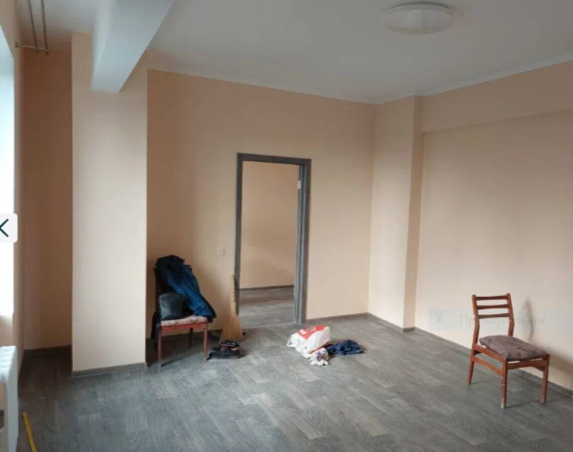 Продам 2 комнаты в коммунальной квартире. Хорошая просторная 16300