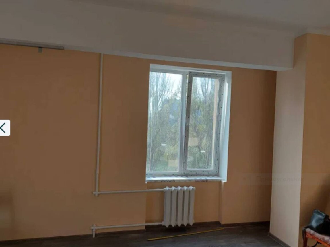 Продам 2 комнаты в коммунальной квартире. Хорошая просторная 16300