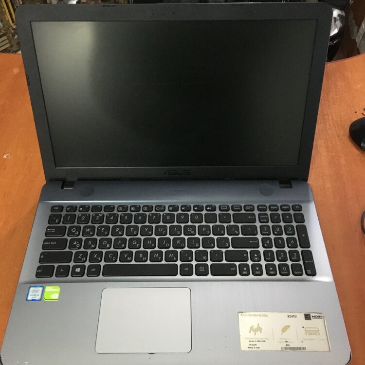 Продам ноутбук Asus 2017г 3000 руб