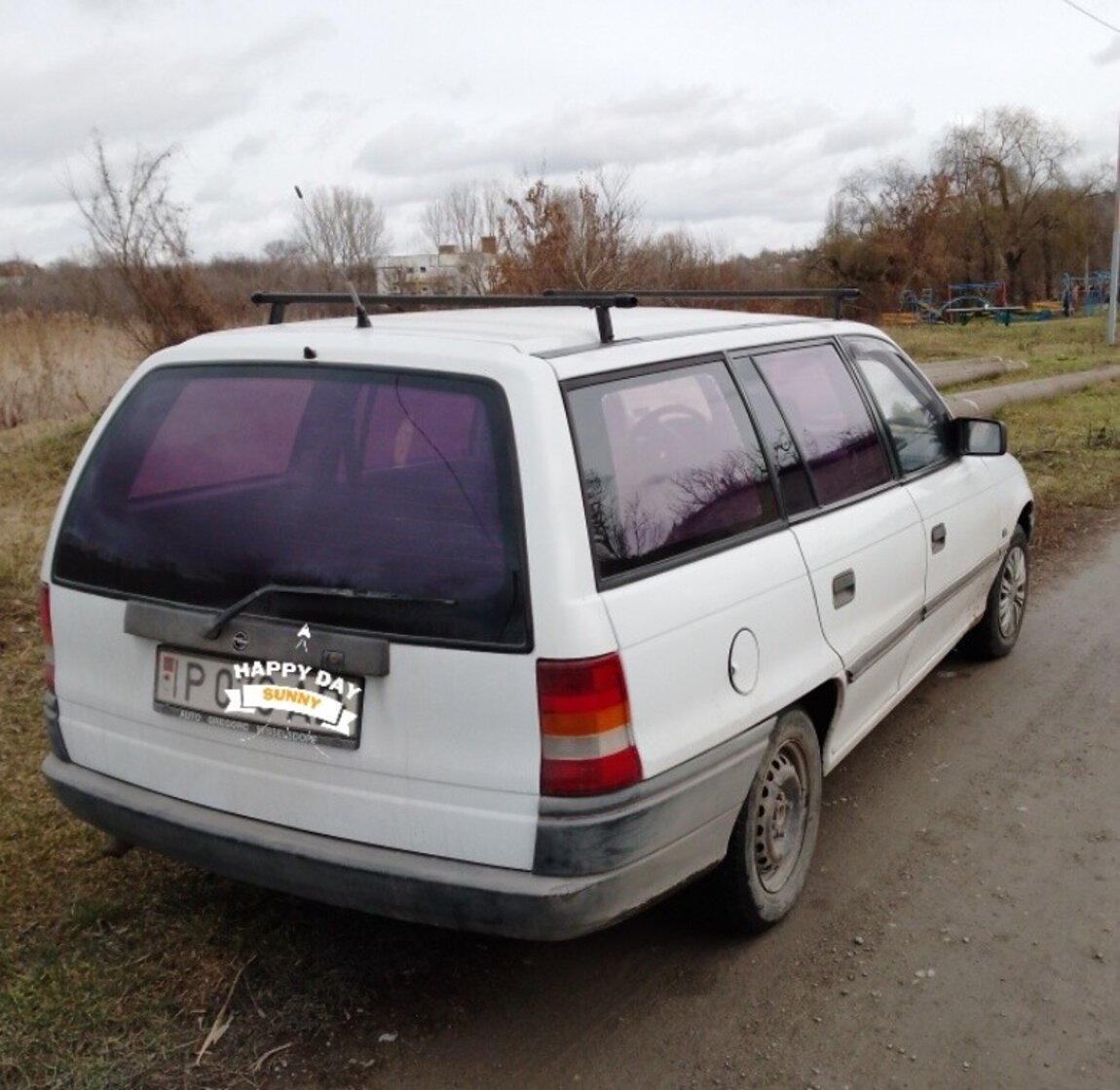 Продажа универсалов россии. Opel Astra 1993. Авторынок ПМР Рыбница.