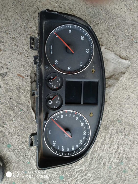 Продаю Щиток приборов