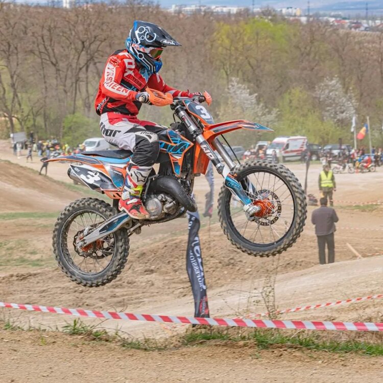 KTM SX 125 прыжки