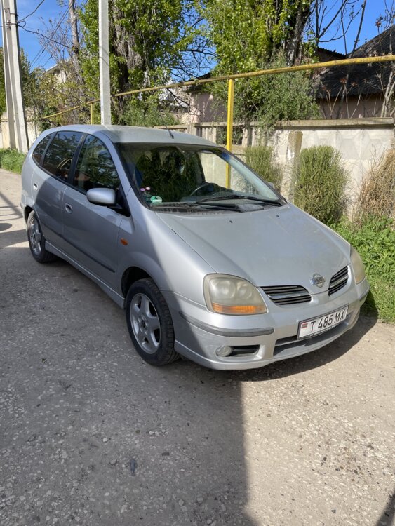 Nissan Almera Tino 2002