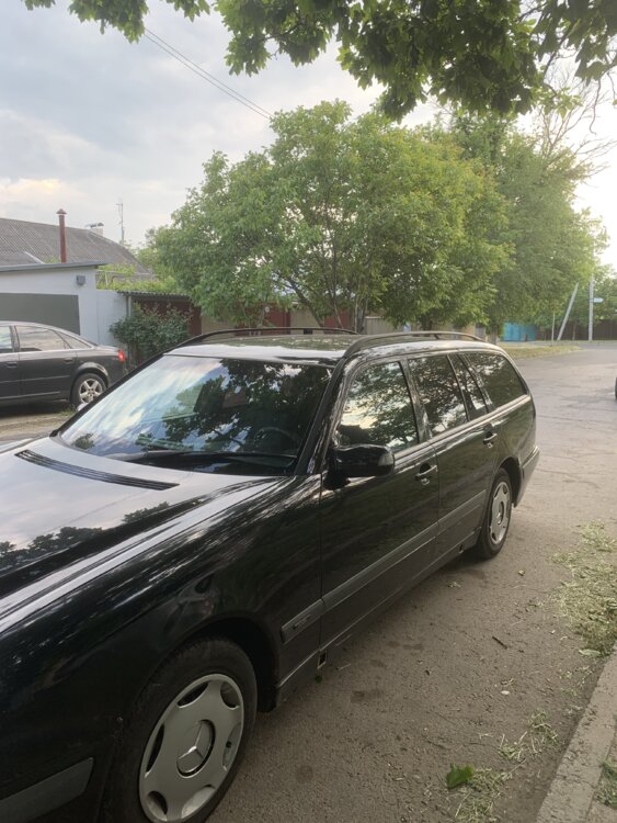 Продам мерседес w210