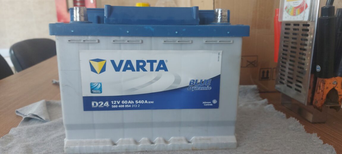 Аккумулятор Б/У 300 Lei