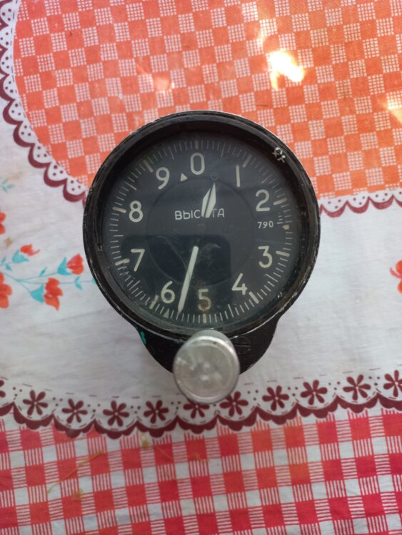 Продаю авиационный высотомер ВД-10 500 Lei