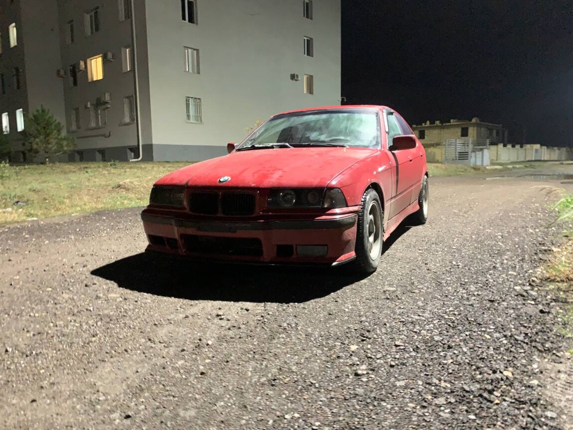 20 от 1300. Беха е34. BMW e34 Calypsorot Metallic. Е34 zender. БМВ е34 шадоу лайн.