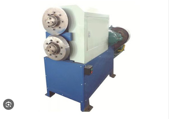 Станок для обработки токопроводящих шин. Фото станок для резки покрышек. Станок для резки шин. Станок для резки резины покрышек. Станок для резки шин.