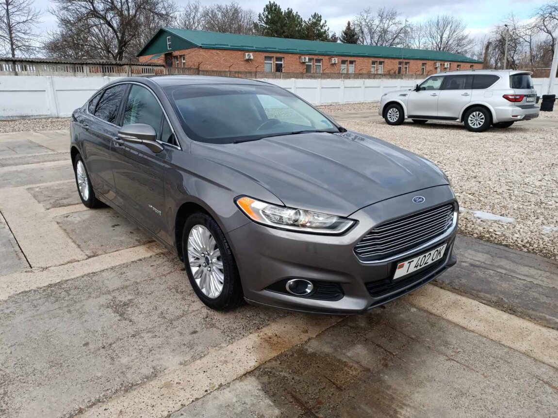 ford fusion se