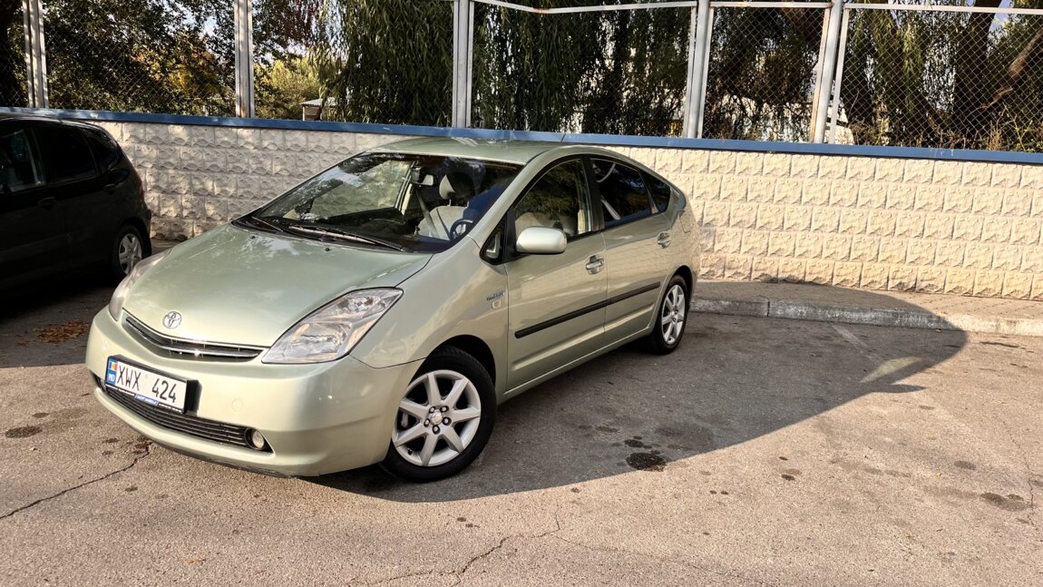 Prius 20, 2006 года