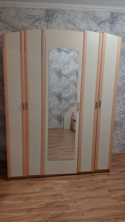 Шкаф