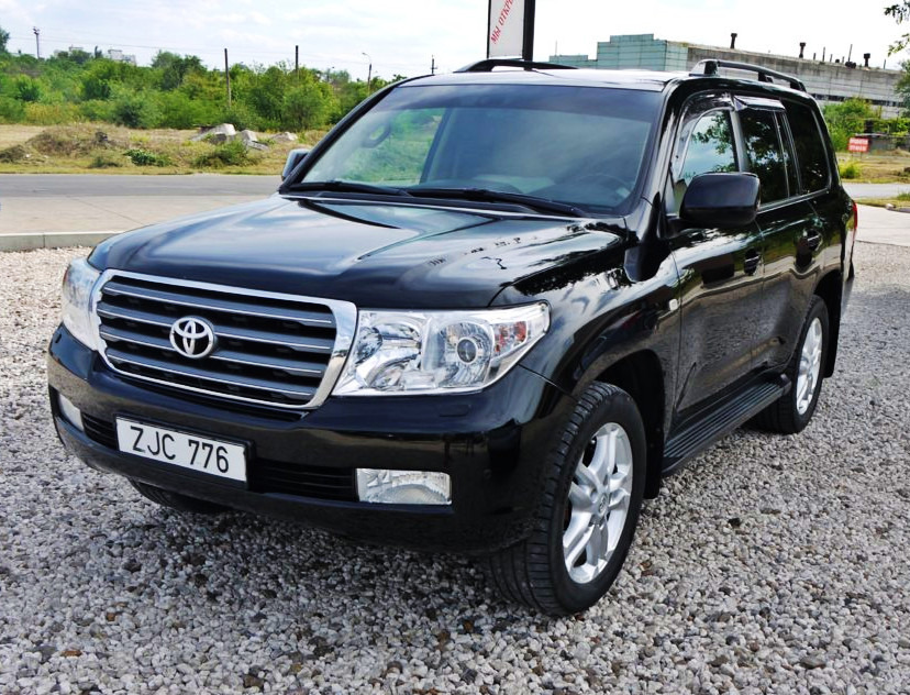 Toyota Land Cruiser 200 4.5 2008г.