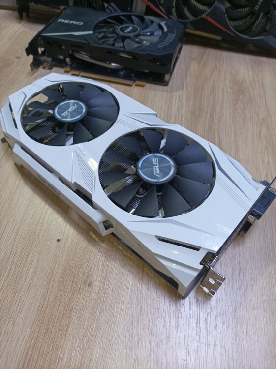 ASUS DUAL RX 480-4Gb