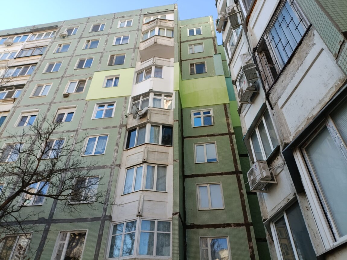 Утепление стен, высотные работа, альпинисты, ремонт фасада.