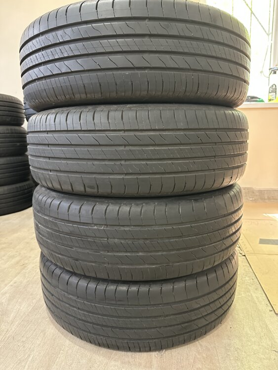 Лето. Шины из Германии Goodyear 215/60/R17. 2024г. Глубокий протектор.