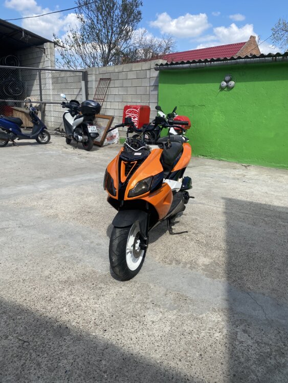 Продам или обмен Aprilia sr50 factori