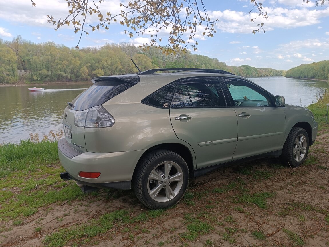 Продам lexus RX 400 h