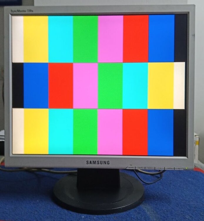 Продам жидкокристаллический монитор SAMSUNG 720N