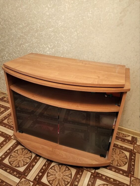 Продаётся тумбочка для тв