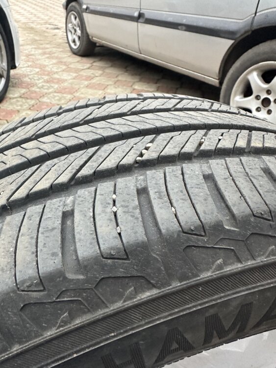 Продается комплект шин Yokohama geolandar 225/55 r18