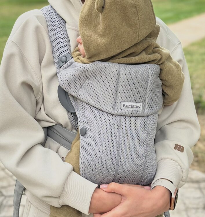 Продам переноску-слинг/кенгуру BabyBjörn Mini в идеальном состоянии