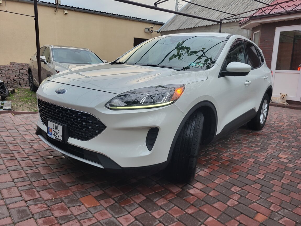 Продам Ford Escape Регистрация Молдова 2020 год выпуска