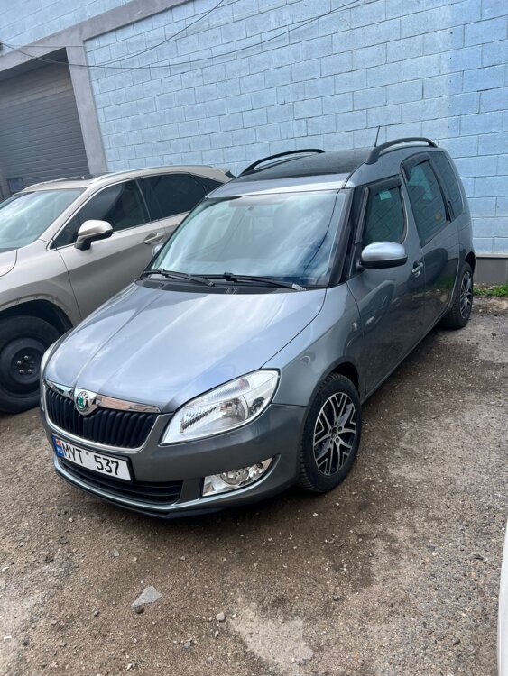 Skoda roomster 6000$