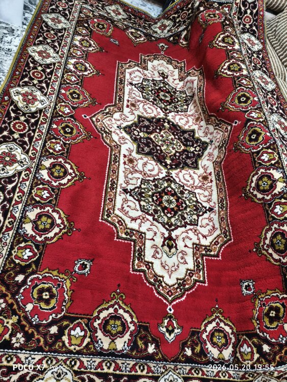 ПРОДАМ ПЕРСИДСКИЙ КОВЕР б\у размер 2*3