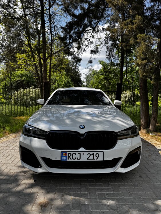 Сдается в аренду BMW 530E g30 Автомобиль с хорошей комплектацией