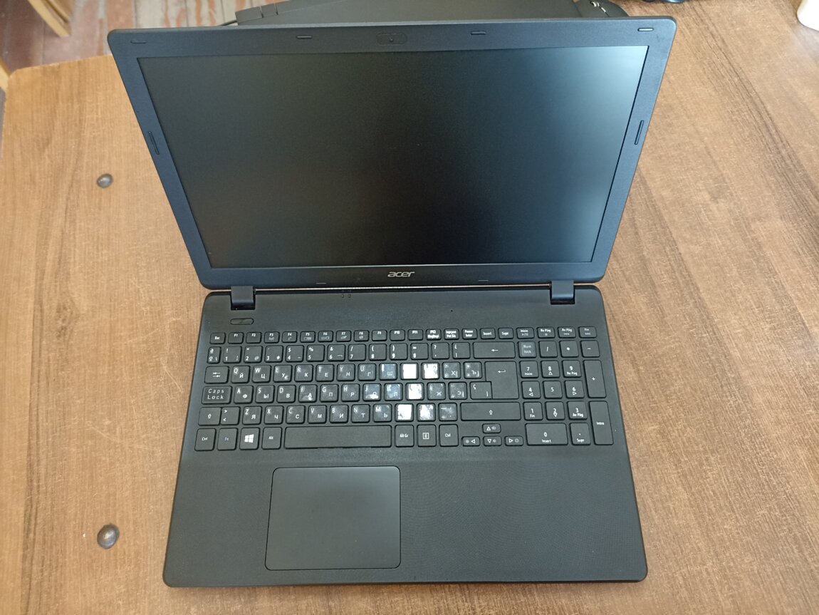 Продам 4-ядерный 15.6" Ноутбук Acer Aspire ES 15 ES1-512