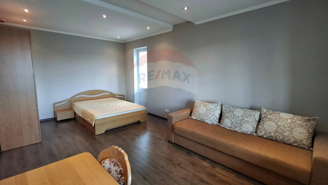 Apartament 1 cameră + 2 balcoane str. Kiev, Mun. Chișinău 120000 €
