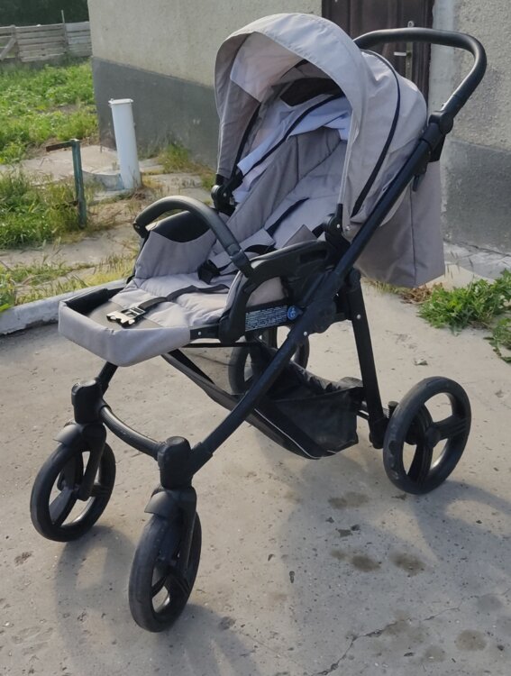 Продам коляску