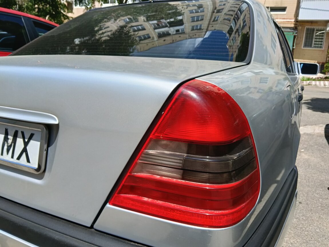 Мерседес W 202 седан