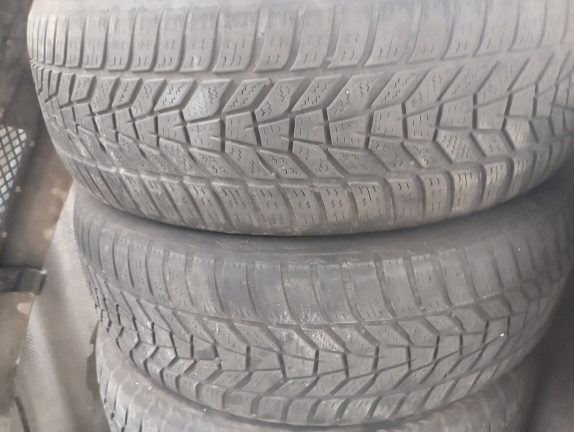 Пара скатов 18R 235/60. 20г. в