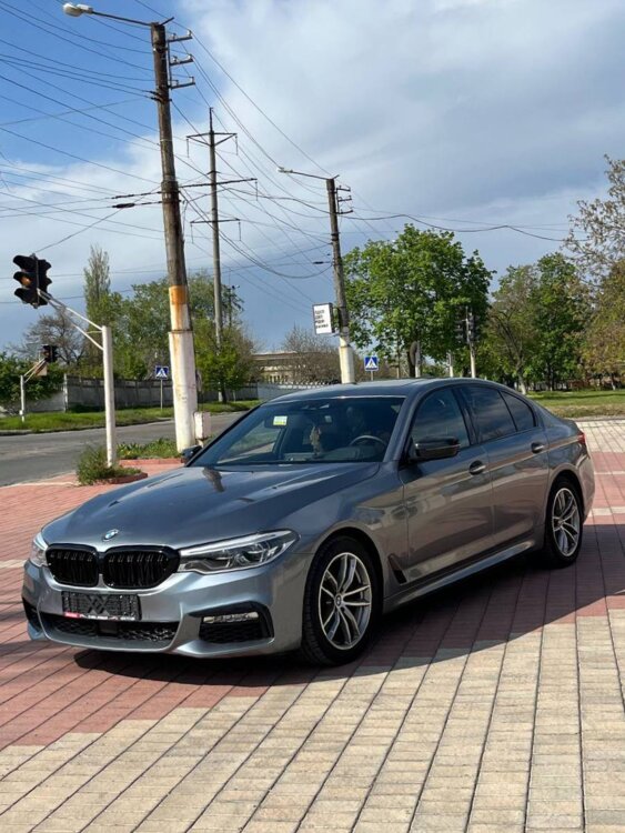 Продам BMW G30, 2017 год, 2.0 дизель. Свежепригнана из Кореи. Коробка