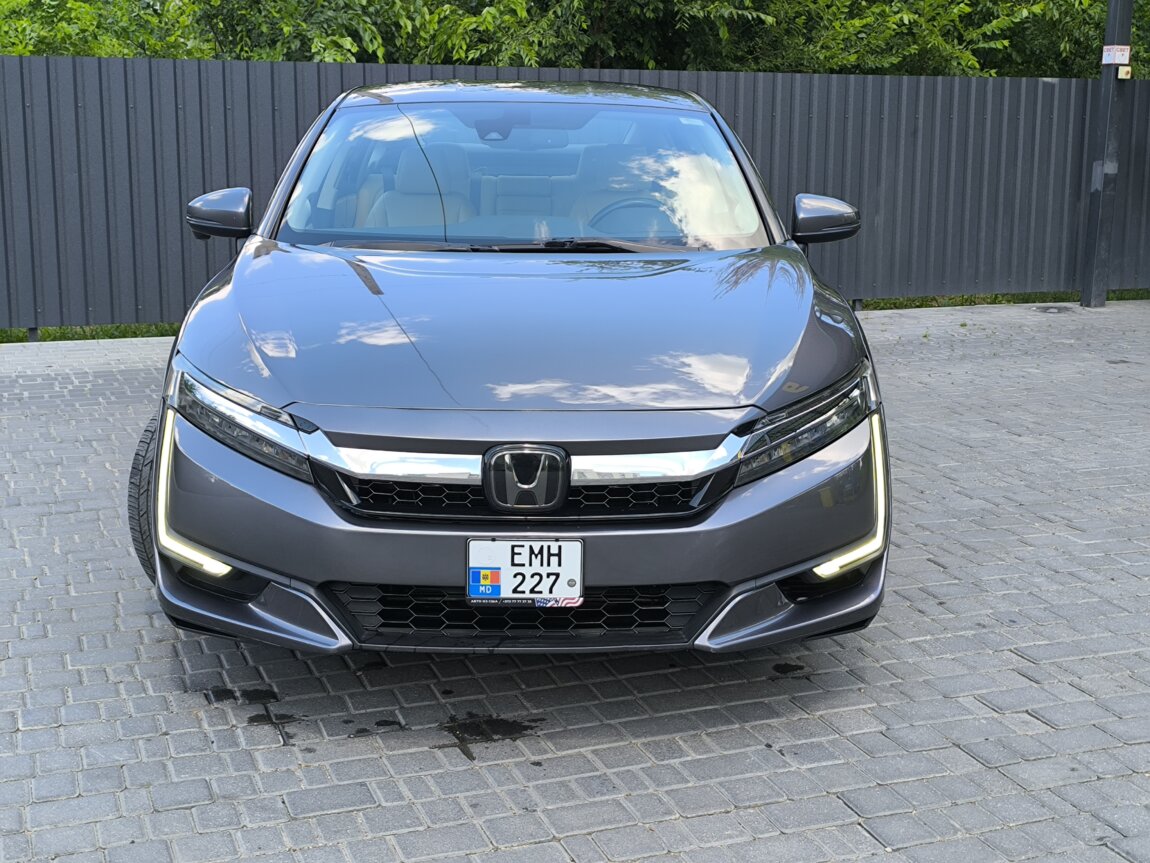 Продам Honda clarity 2018
