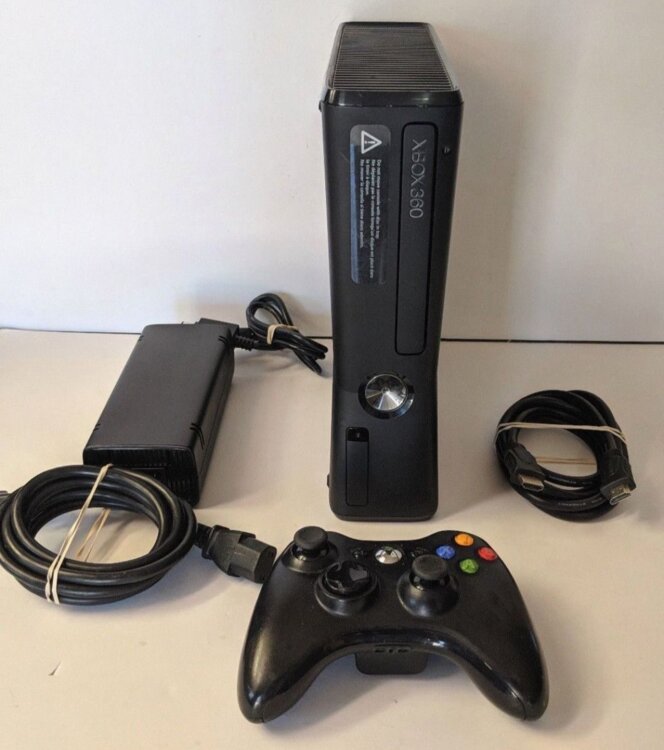 Xbox 360 Slim/FreeBoot/Avroura