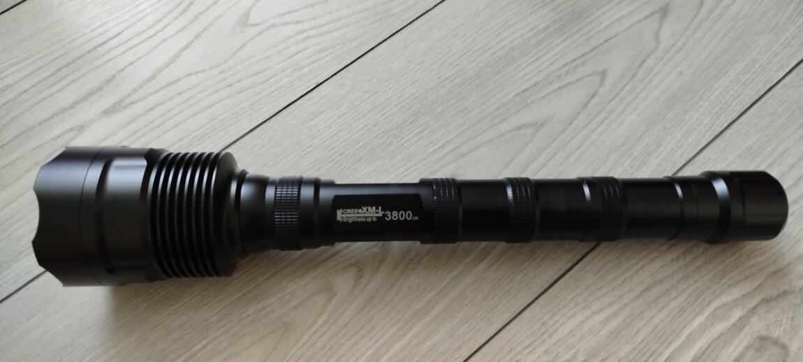 Продам фонарик TrustFire TR-3T6