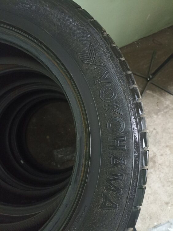 Yokohama WDrive 225/65 17