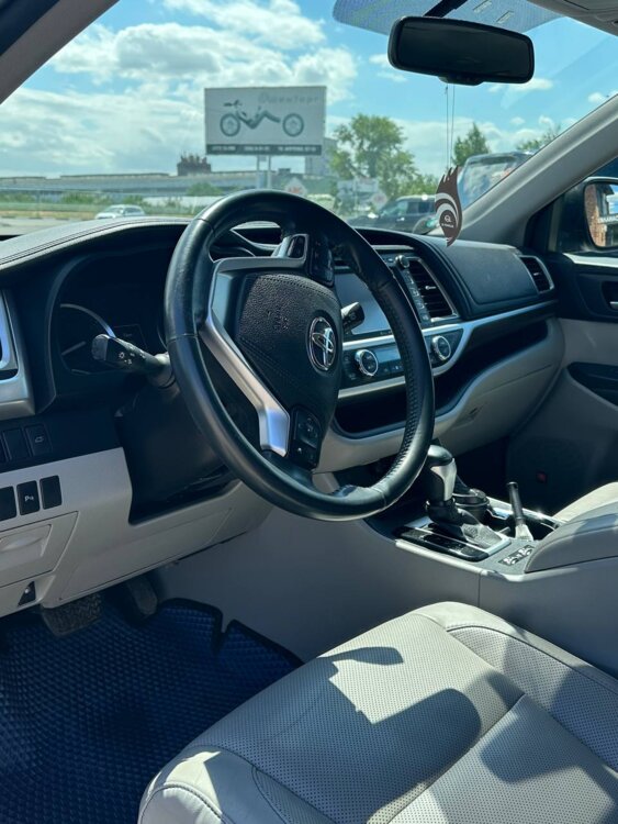 Продаётся Toyota Highlander 2016 — комплектация Limited