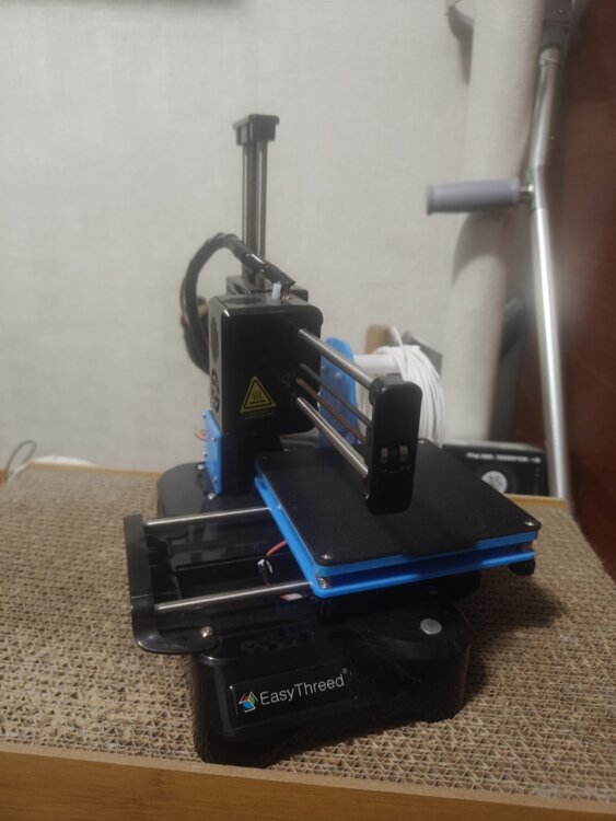 Продам 3D принтер печать 10 на 10 см новый, была только проверка