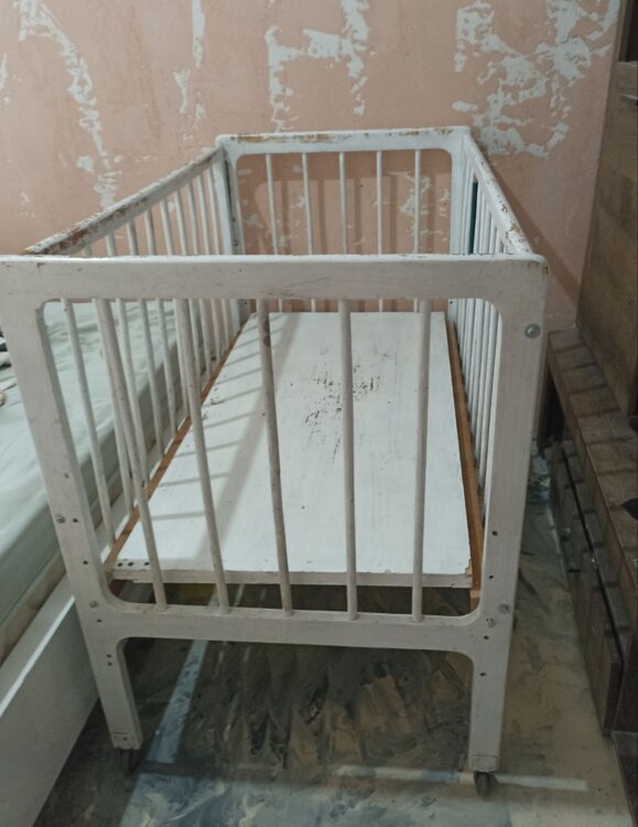 Детская кроватка 200 руб