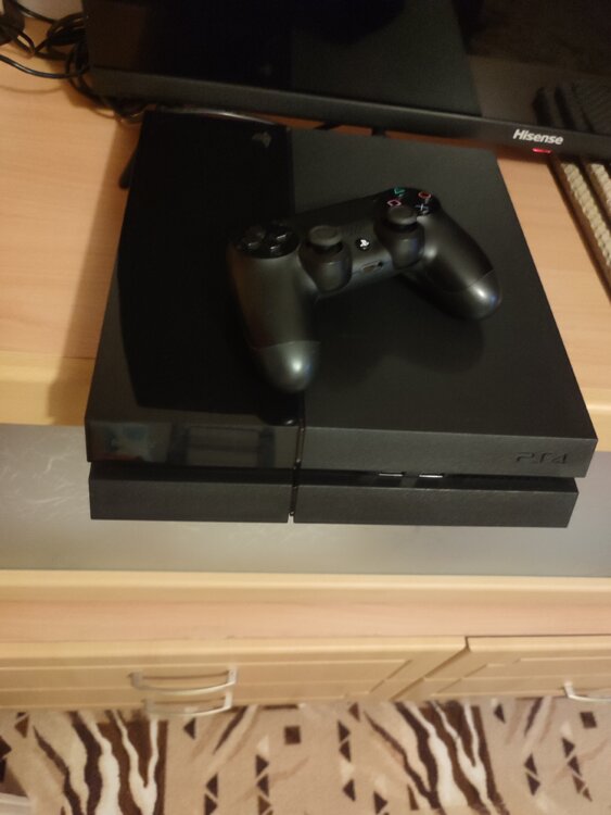 PlayStation 4 Fat 500 GB c прошивкой 8.50 под jailbreak! 2499 рубдей