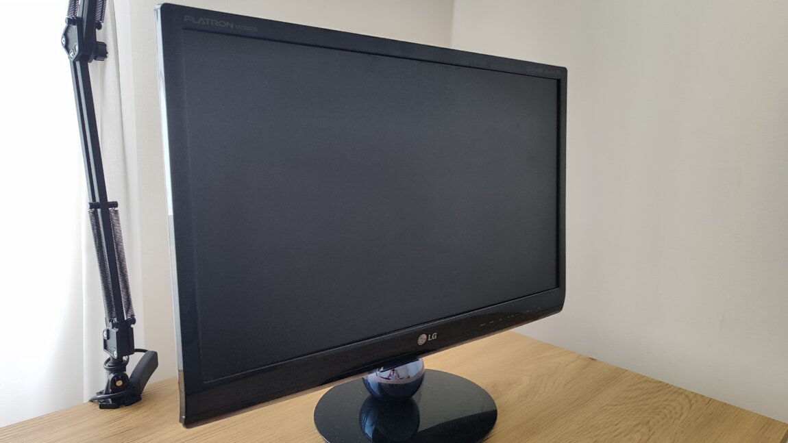 Продам Монитор LG 23"