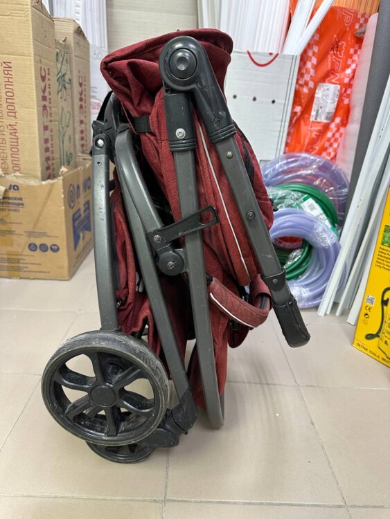 Прогулочная коляска Carrello