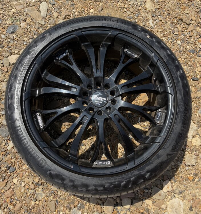 Продам диски с колёсами 245/40 R20
