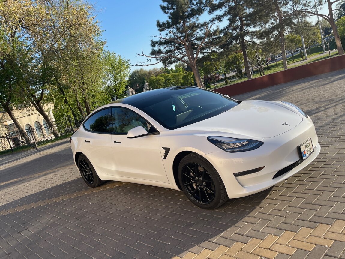 Tesla model 3