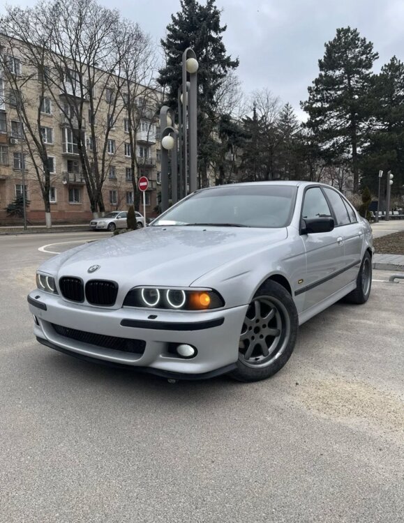 Продам BMW Е 39 3.0 М57 переодета под рест и в круг М-тех